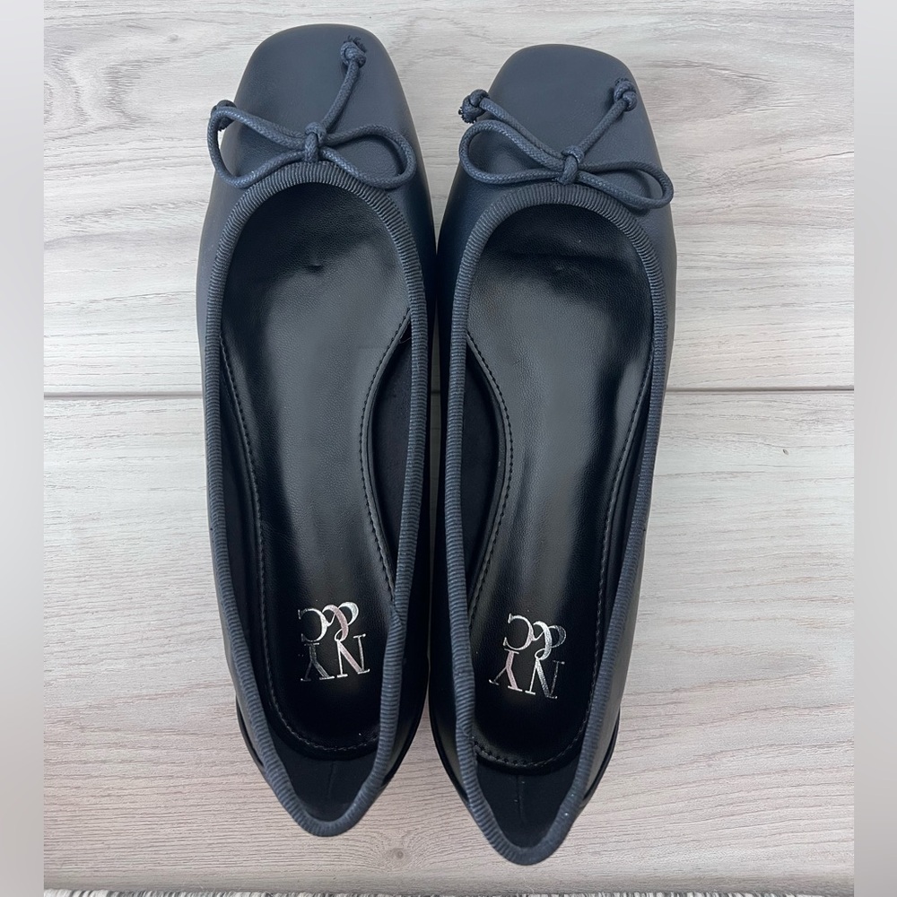 Black Ballet Flats